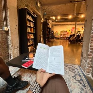 Meet your Posher, Caitlin